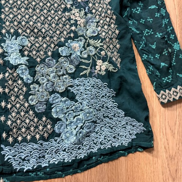 Johnny Was Yoko Embroidered Blouse size L large Lakeside blue button shirt - Picture 8 of 13